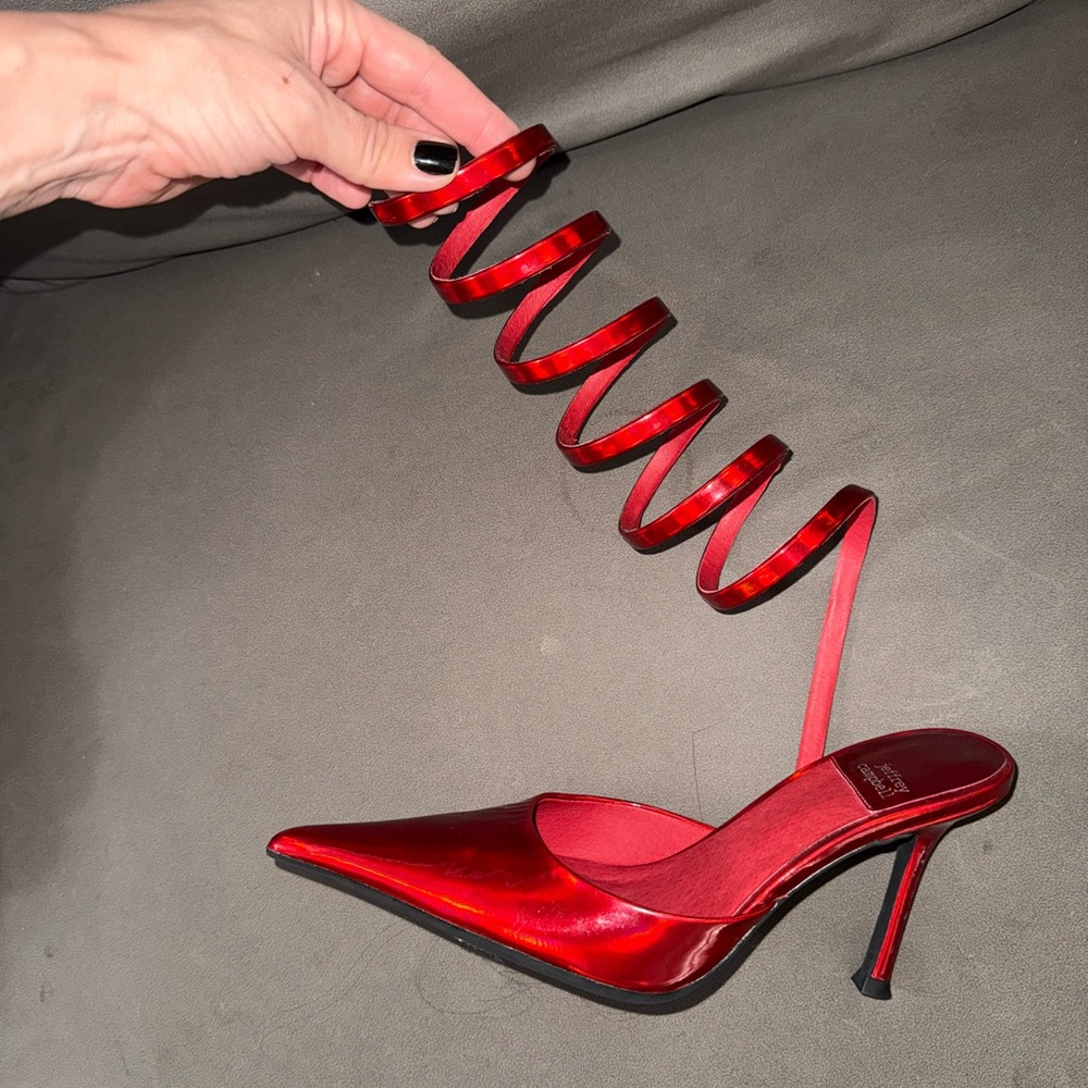 Red Patent Leather Pointed Toe Heeled Mule